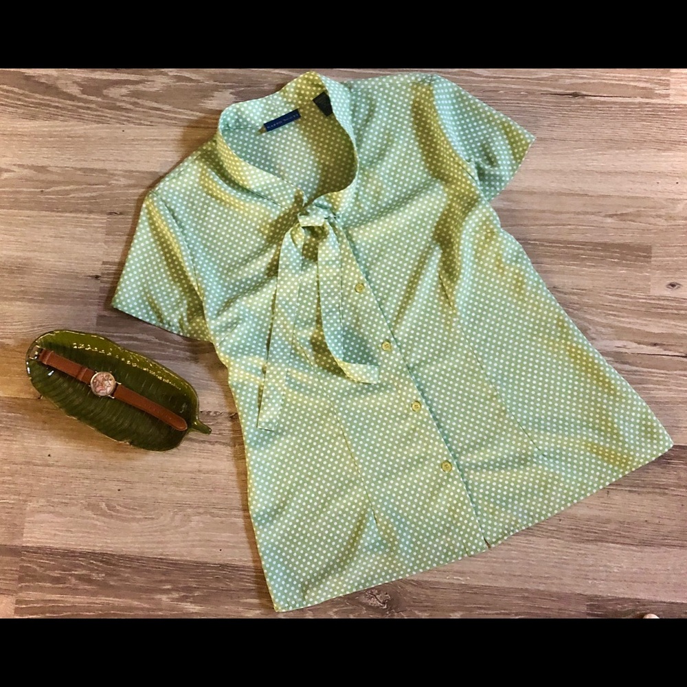 EUC! Lovely Green & White Polka Dot Bow Blouse 🌟 - Picture 2 of 6